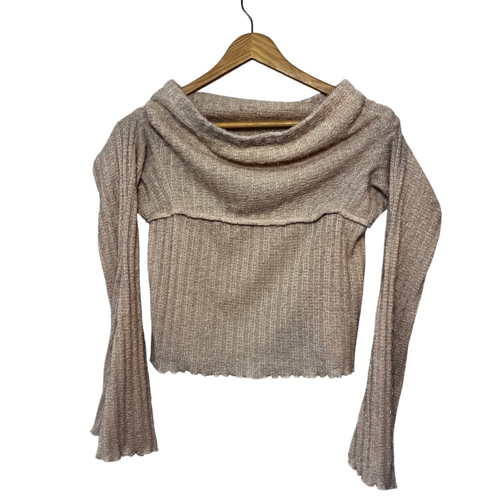 Silence Noise Sweater Med Bell Sleeve Fuzzy Knit Crop Top‎ Pullover Off Shoulder